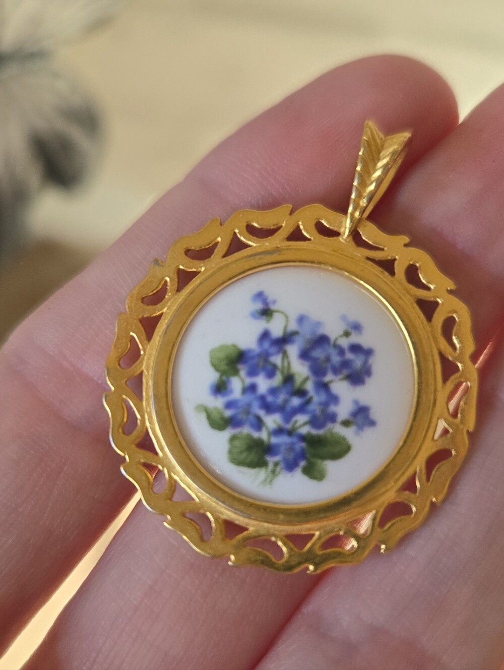 Vtg Mid Cent. Hand Painted Hammersley Pendant, Victorian Violets, SIGNED